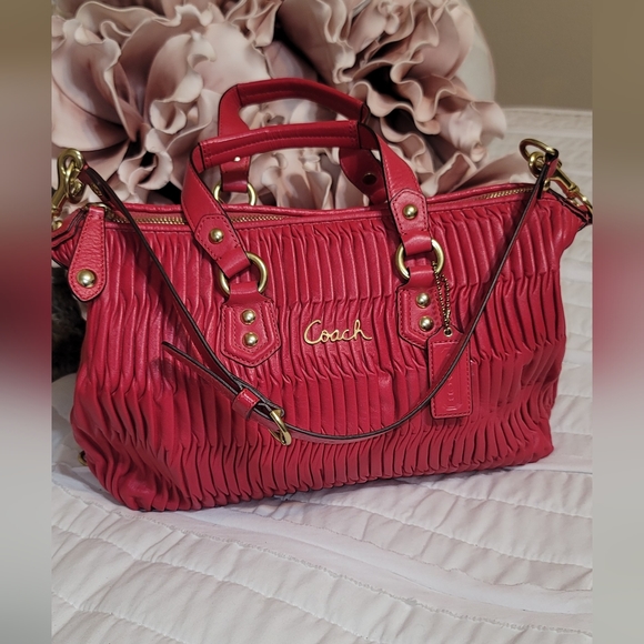Coach Ashley Raspberry NWT - Picture 2 of 10